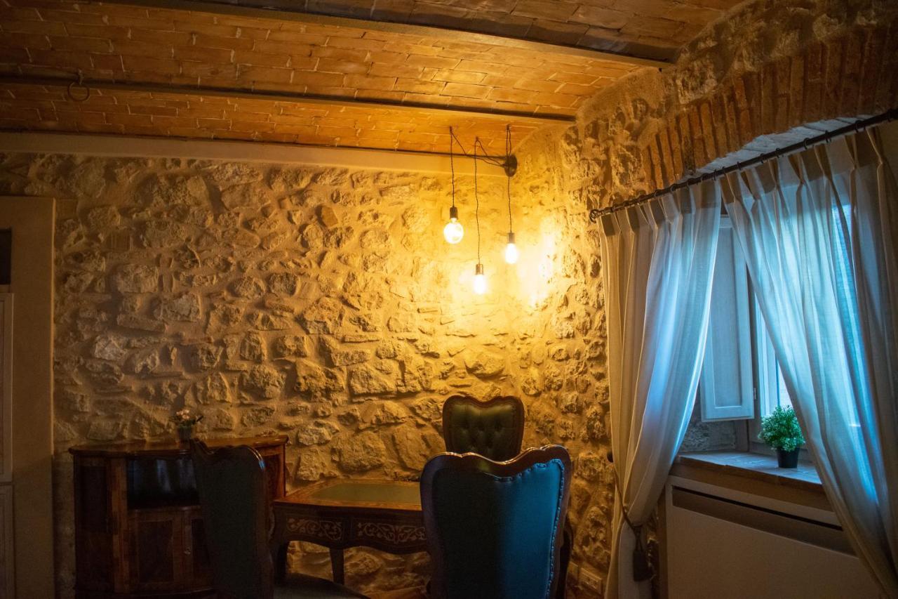 Camera Iris - B&B Antico Casale Monte San Biagio Exterior photo